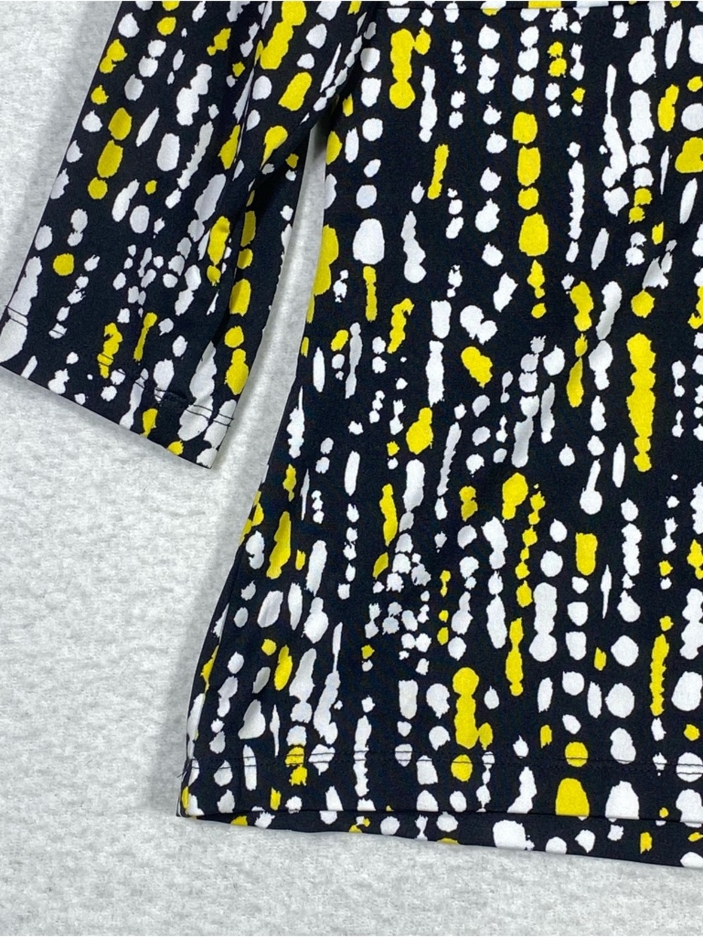 Laura Ashley Dot Pattern Blouse Women XL Yellow Black V-Neck Empire Waist Career - Picture 6 of 11